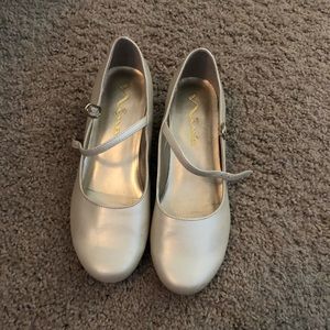 Nina Seeley dress shoes